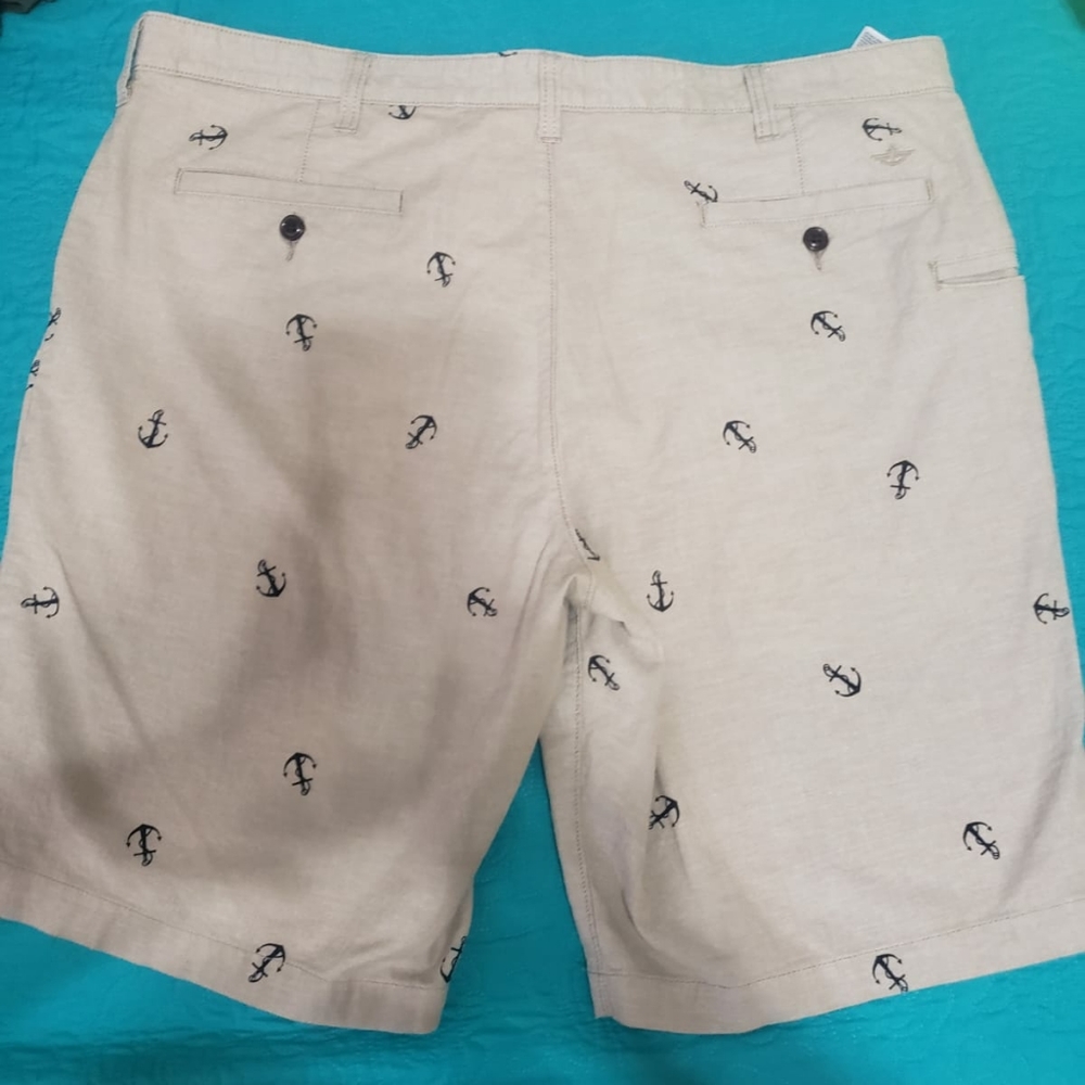 Multiple Men Shorts - Picture 2 of 4